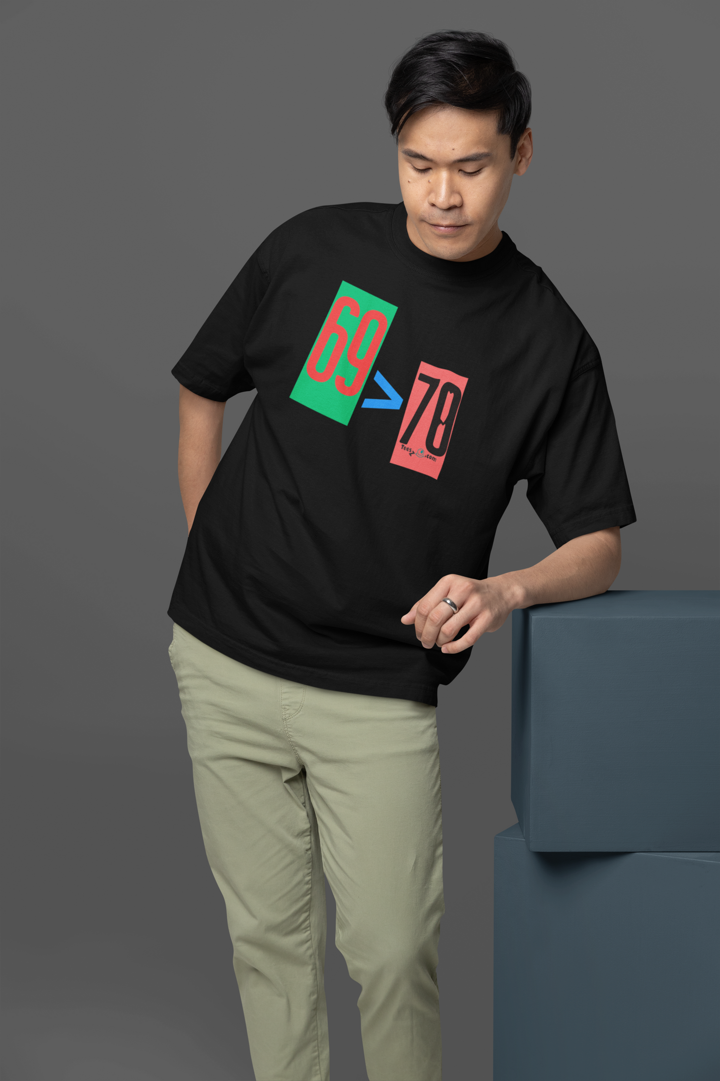 69 > 70 Oversized Tees